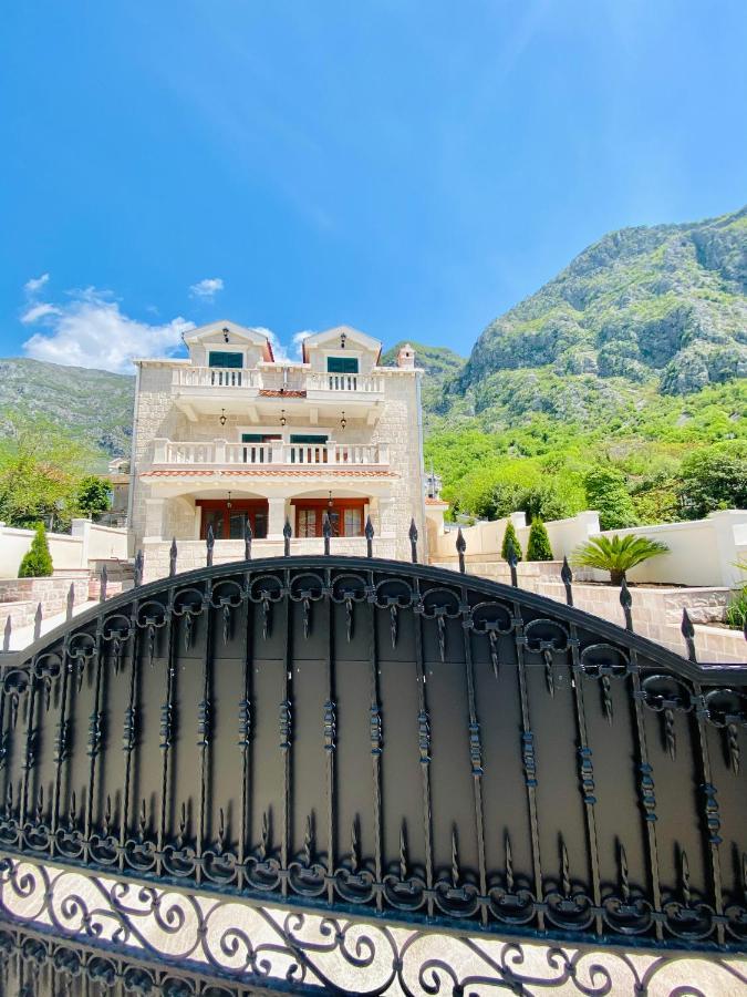 Villa Blanca ริซาน ภายนอก รูปภาพ